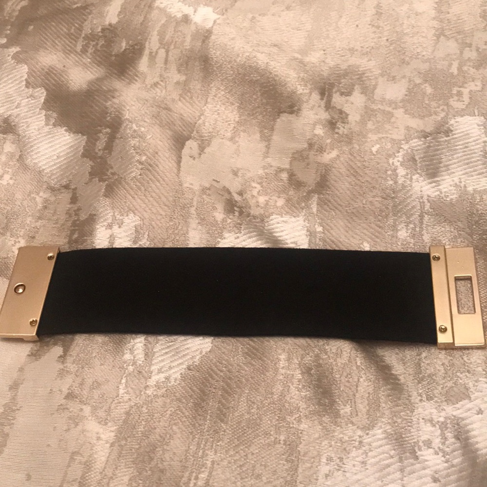 Cuff - Picture 4 of 4